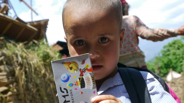 Fournitures scolaires pour un enfant / Prabesh